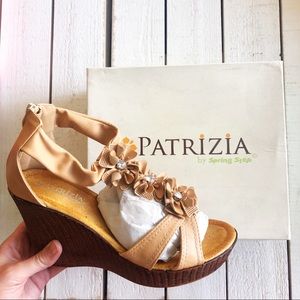 patrizia by spring step cutiquin wedge sandal
